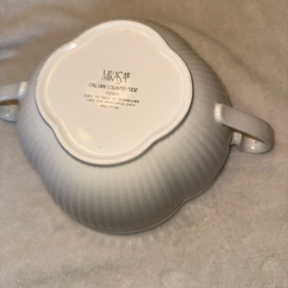 Mikasa Italian Countryside Covered Serving Dish - Picture 6 of 8